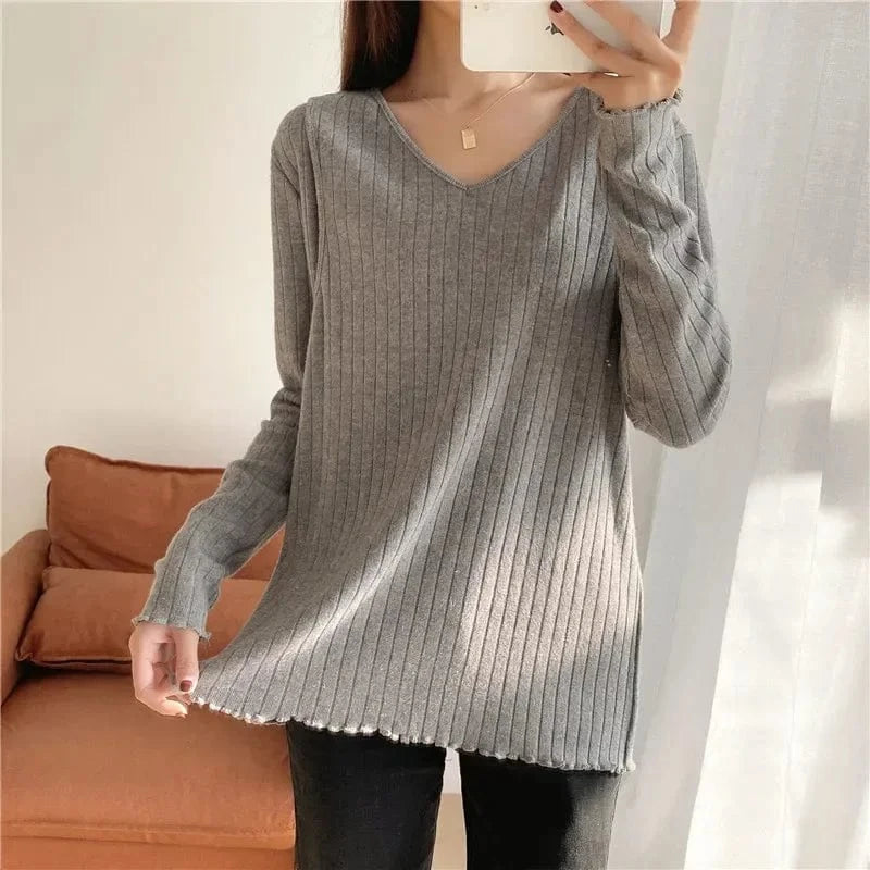 Long-Sleeved Knitted Maternity Sweater with Breastfeeding Access