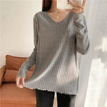 Load image into Gallery viewer, Long-Sleeved Knitted Maternity Sweater with Breastfeeding Access
