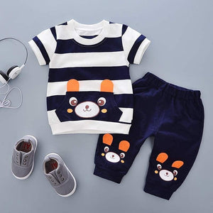 "Baby Boy Short Sleeved Summer Suit: Quality Apparel for a Stylish Baby