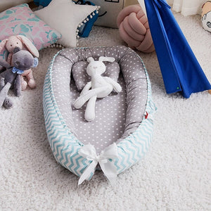 Infant Newborn Lounger: The Ultimate Portable Nest for Your Little One 