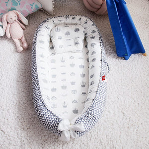 Introducing the Infant Newborn Lounger - The Ultimate Portable Nest for Your Little One: Perfect Baby Gear