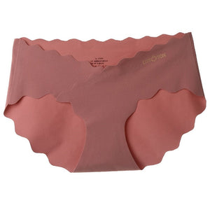 "Seamless Low-Waisted Maternity Panties: High-Quality Undergar