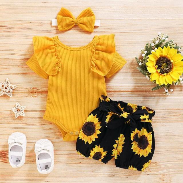 Finest Baby Girl Outfit: Adorable 3-Piece Clothes Set for your Baby Girl